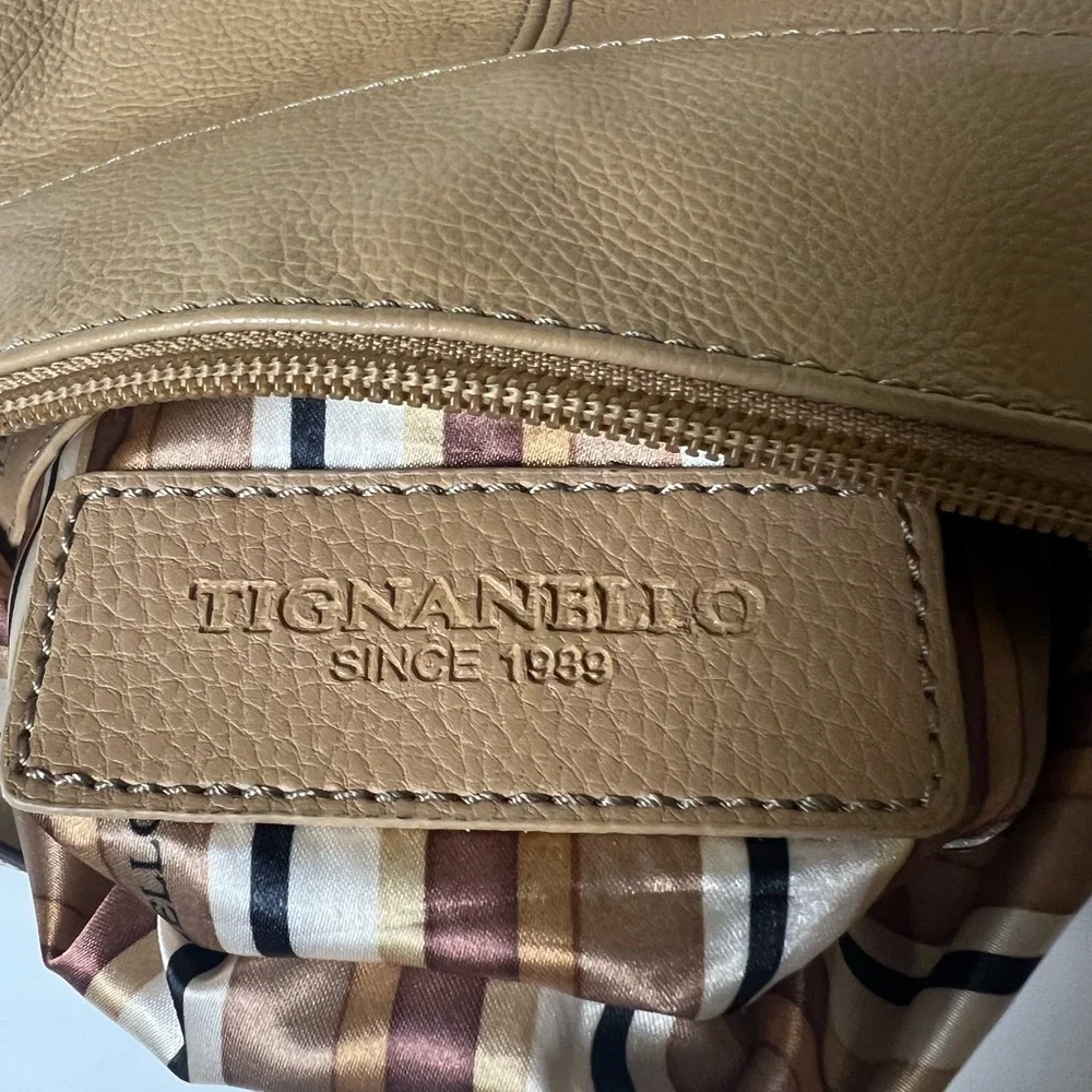TIGNANELLO TAN LEATHER CROSSBODY BAG 9”x 8” STRIPED INTERIOR LINING